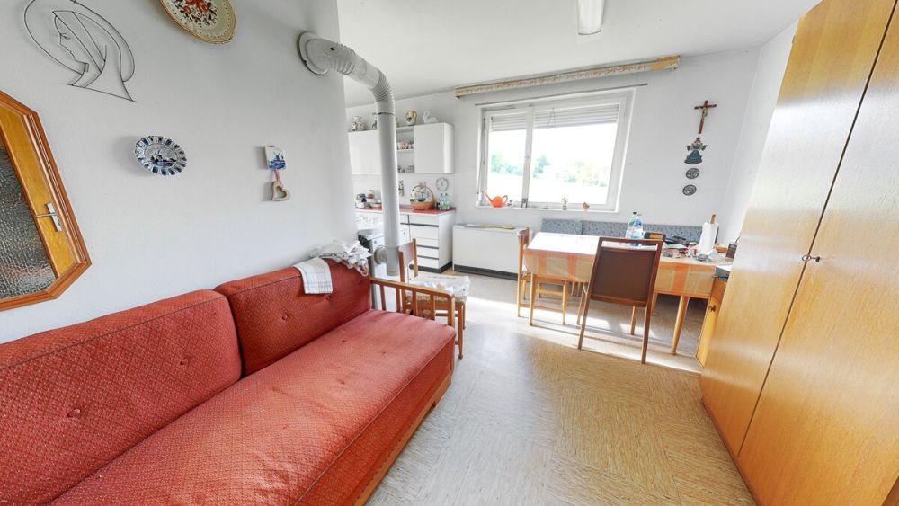 Genügend Platz für die große Familie oder zwei Generationen - Wohnhaus in Gebsattel-Bockenfeld mit weitläufigem Grundstück