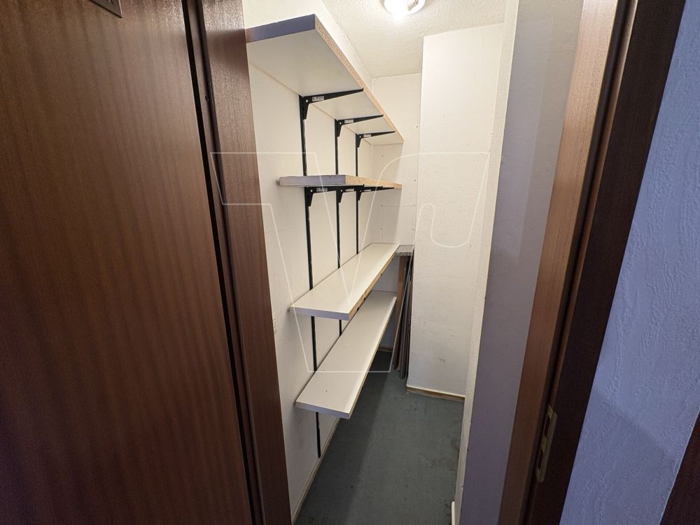 Gepflegte 3-Zimmer-Dachgeschosswohnung mit Stellplatz und Südbalkon