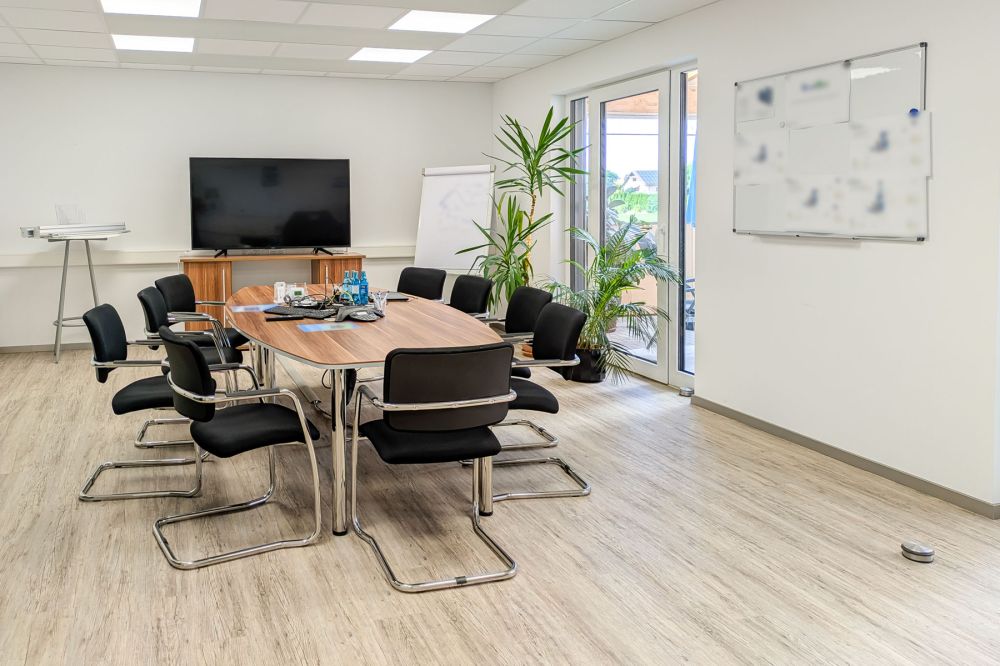 Neuwertiges Gewerbeobjekt – Büro-Gebäude, Lager- & Werk-Halle
in Erbach!