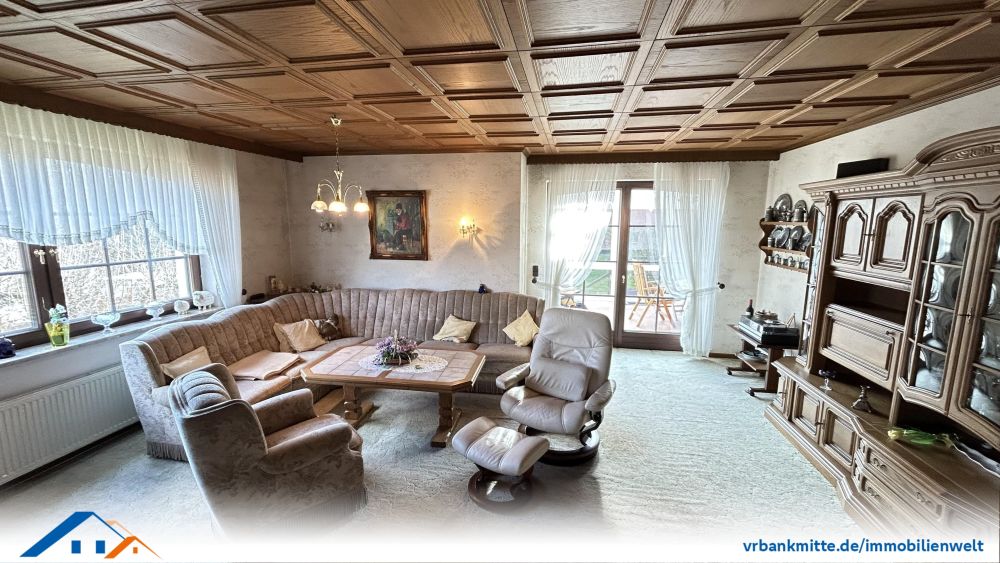 EG Wohnzimmer mit Zugang zum Wintergarten