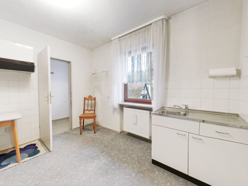 Ideal für die große Familie oder mehrere Generationen - Zweifamilienwohnhaus mit Nebengebäude in Windelsbach (14)