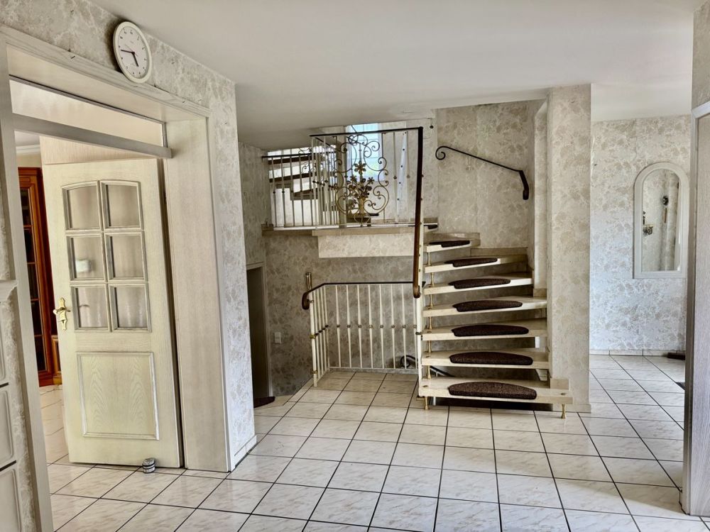 Einfamilienhaus in ruhiger und idyllischer Lage
- Ein Zuhause mit Herz in bester Lage von Rodgau -