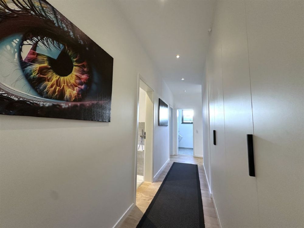 Flur mit Einbauschränken