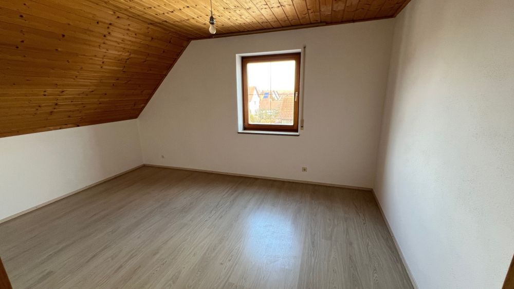 Geräumiges Reihenhaus mit viel Wohnfläche und solider Bausubstanz in Hallbergmoos