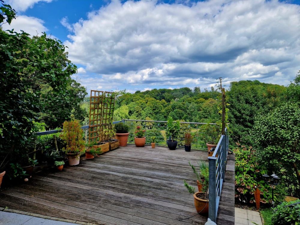 Moderne und gepflegte Split-Level-Wohnung in Bensberg
