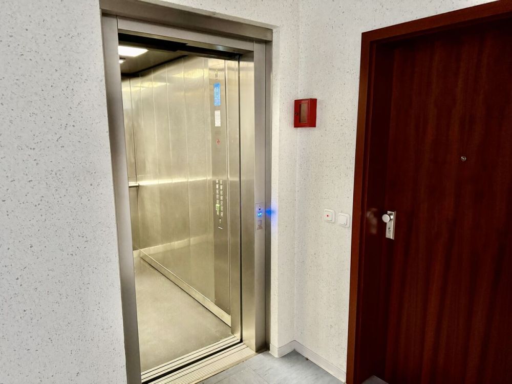 Lichtdurchflutete Eigentumswohnung mit Fernblick
- Tiefgaragenstellplatz+Außenstellplatz & Küche -