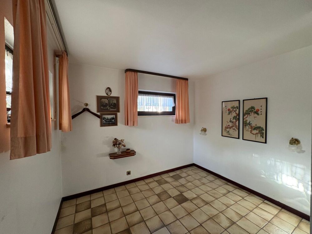 Individuelles Split-Level-Haus mit ansprechender Architektur in Lindlar-Schmitzhöhe