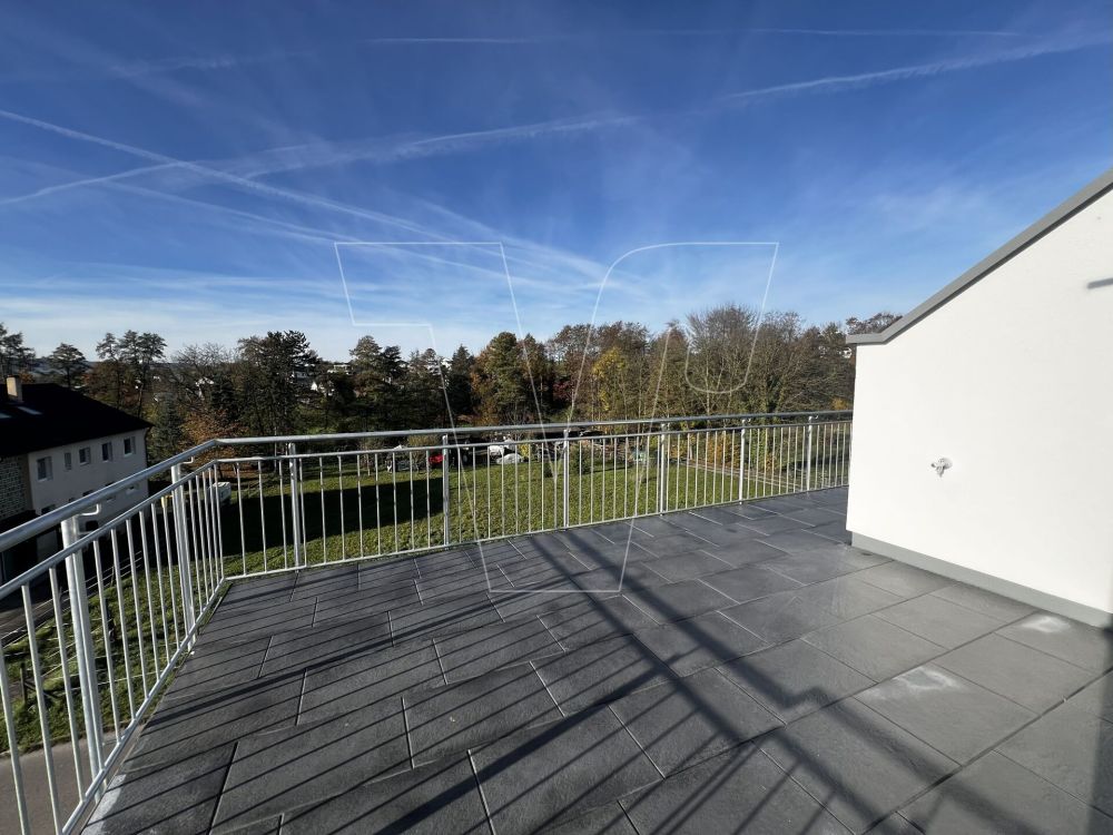 Sonnige 3 Zimmerwohnung mit großem Balkon