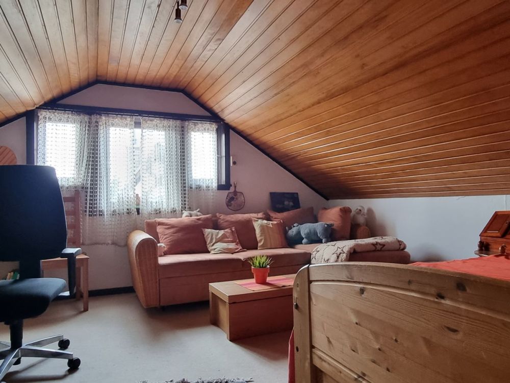 Einfamilienhaus mit Einliegerwohnung, vielseitig Nutzbar!