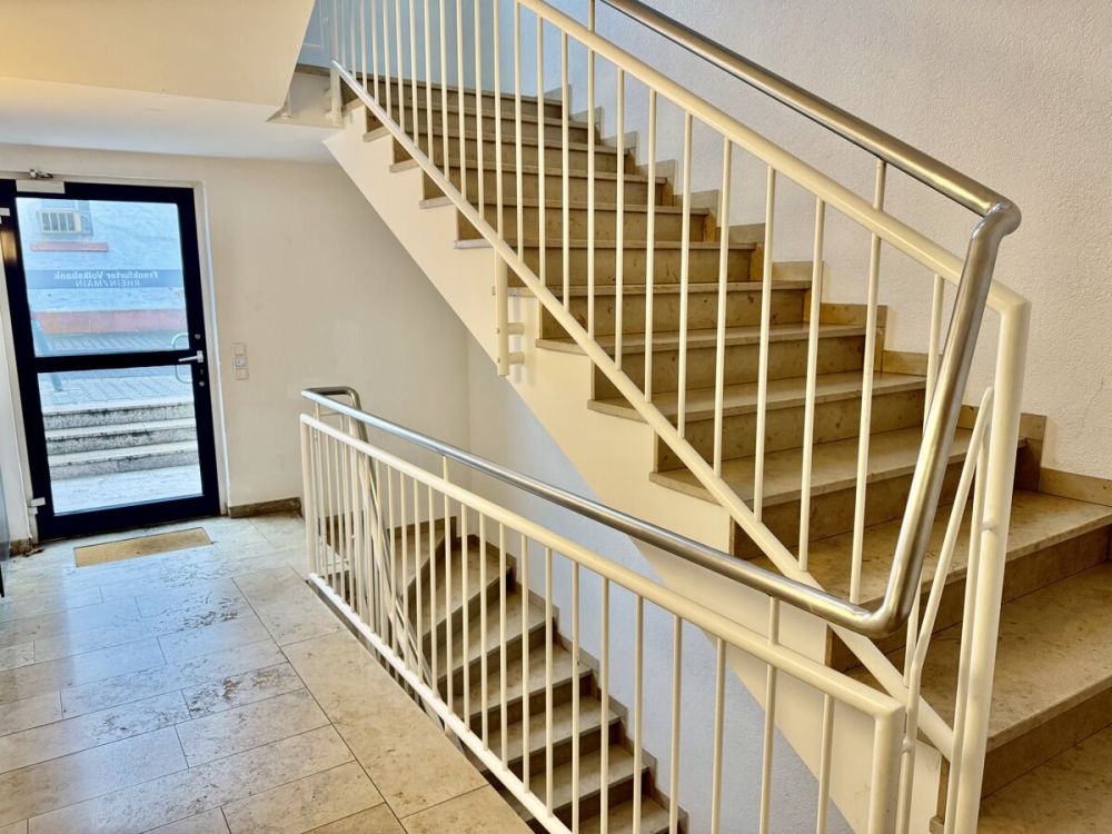 Ehemalige Bankfiliale mit Büroeinheit – 
zentral, gepflegt, flexibel nutzbar