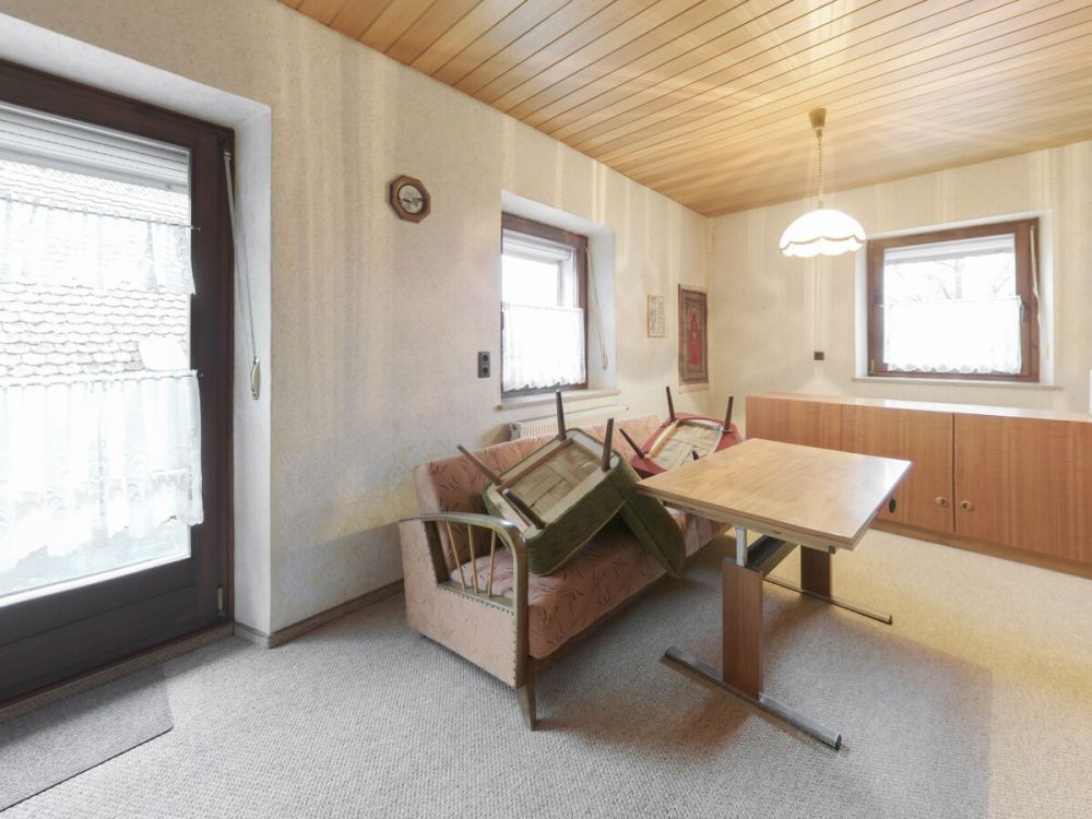 Wohnen mit Blick auf die Altmühl - Großes Einfamilienhaus in Ornbau! (15)