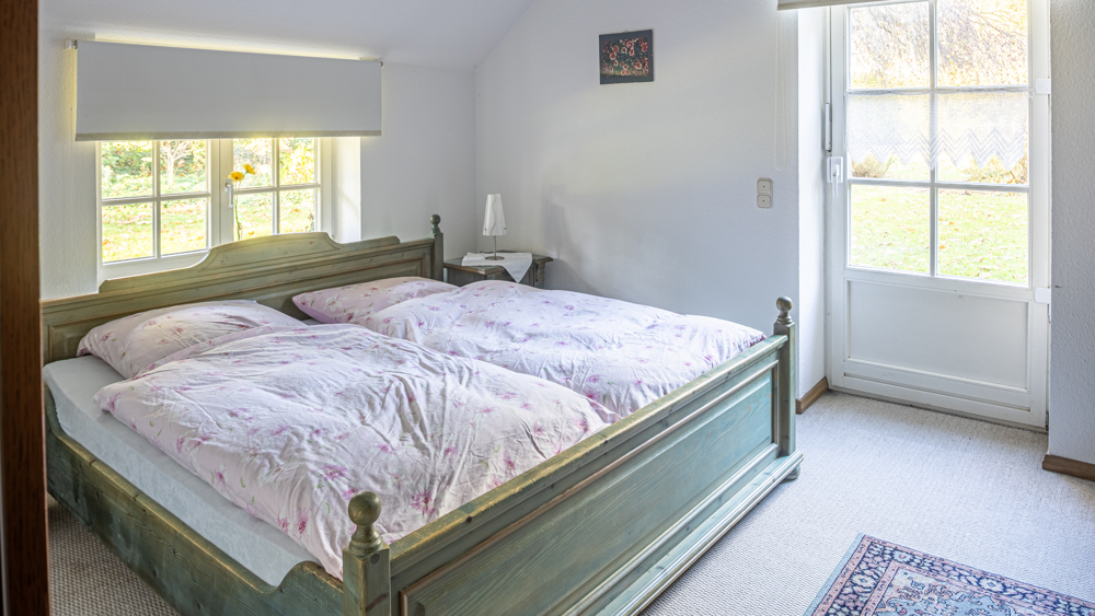 Exklusives und gepflegtes Reetdachanwesen mit Pferdestall in ländlicher Lage von Bad Zwischenahn