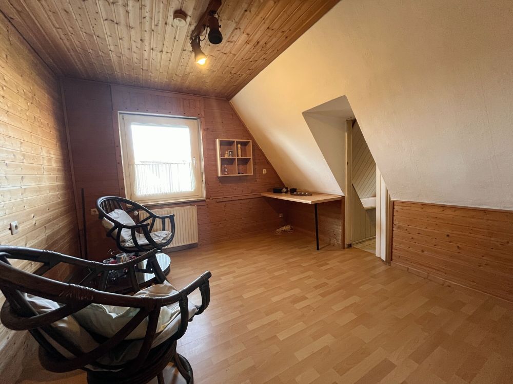 Zimmer mit Zugang zum Bad