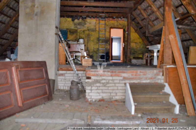 *** GROSSES HAUS - GEPFLEGT - GROSSER GARTEN - GARAGE ***