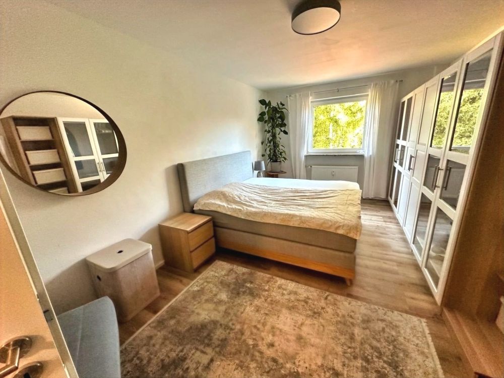 Große Dachgeschosswohnung in Ismaning