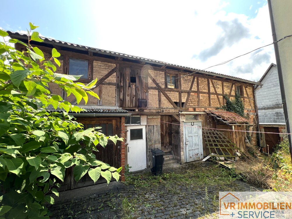 Ländliche Ruhe genießen – Doppelhaushälfte mit viel Platz in 98617 Helmershausen!