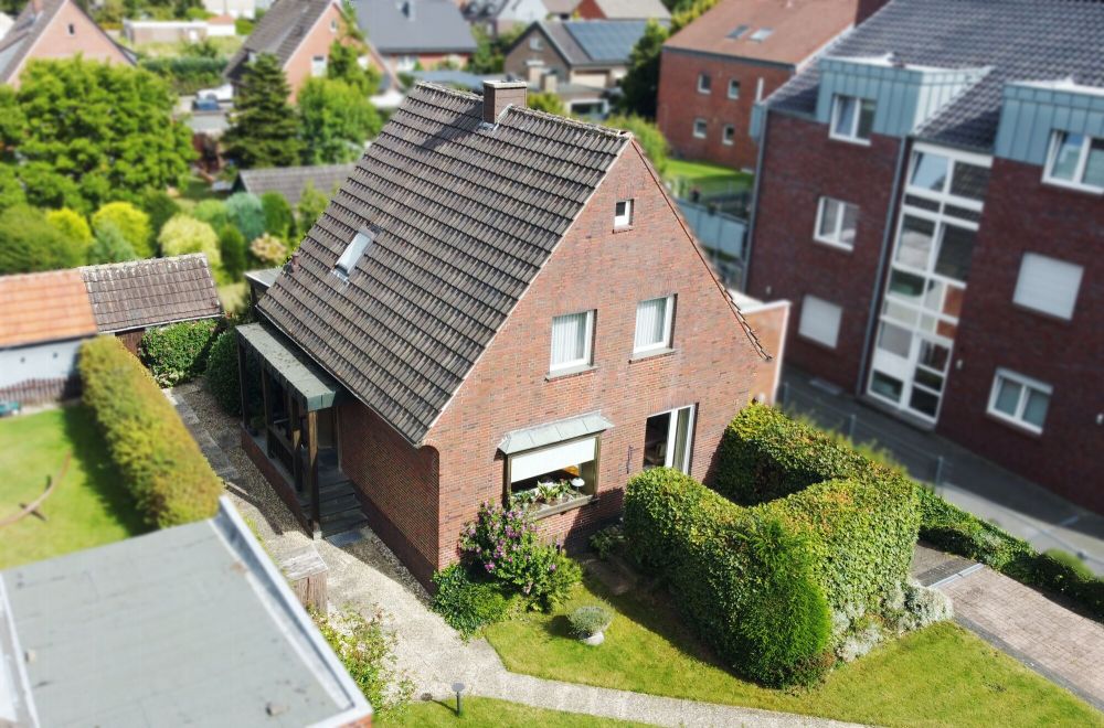Gepflegtes Einfamilienhaus mit großzügigem Grundstück und Garage in sehr stadtnaher Lage von Rheine (15)