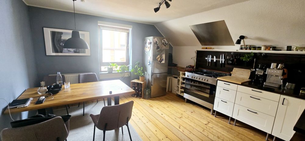 Haus & Loft, Nebengebäude & Hof, Arbeiten & Wohnen im einzigartigen Gebäudekomplex FfM Alt-Griesheim