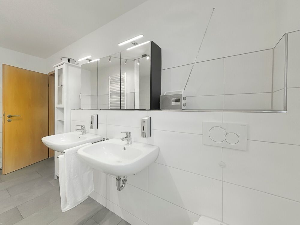 Zeitlos modern, perfekt für die junge Familie - Neuwertiges Einfamilienhaus in Schillingsfürst