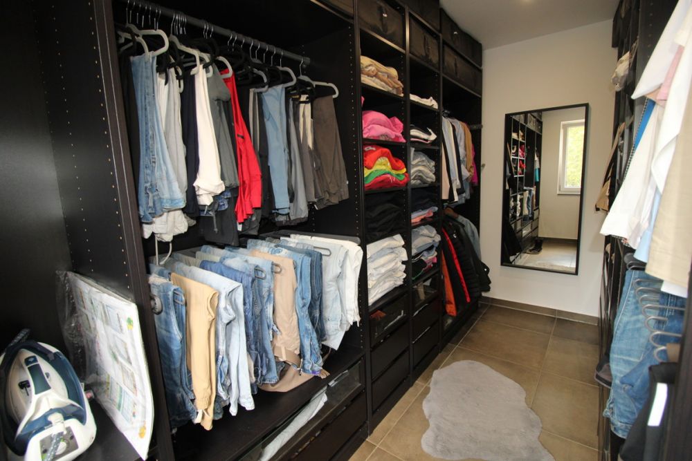 Ideal, um Wohnen und Arbeit zu verbinden: Top saniertes Wohn- und Geschäftshaus in Allersberg!