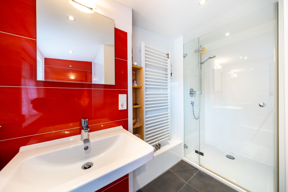 Hochwertiges Reihenmittelhaus in ruhiger Bestlage von Dachau mit traumhaftem Garten