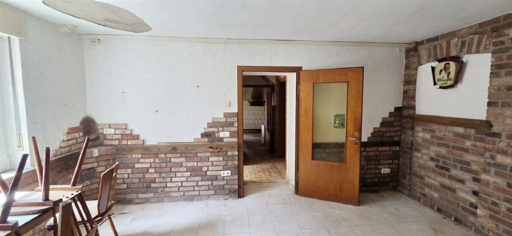 Altes erhalten - Altes neu gestalten!! Ihr neues Projekt mit Platz und rustikalem Charme... Ehem. Gasthaus...