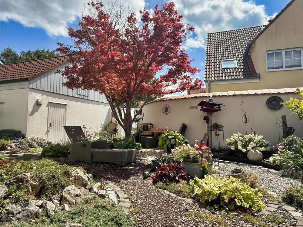 Hochwertig ausgestattetes REH mit viel Platz und traumhaft angelegtem Garten in Königsbrunn