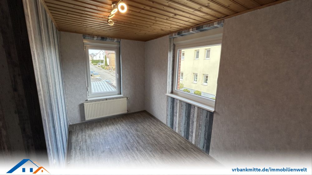 Charmante Doppelhaushälfte mit Potenzial – ruhiges Wohnen auf 3 Ebenen