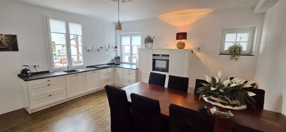 Ehemaliges  Weingut mit Charme! Hochwertig u. umfassend modernisiert!