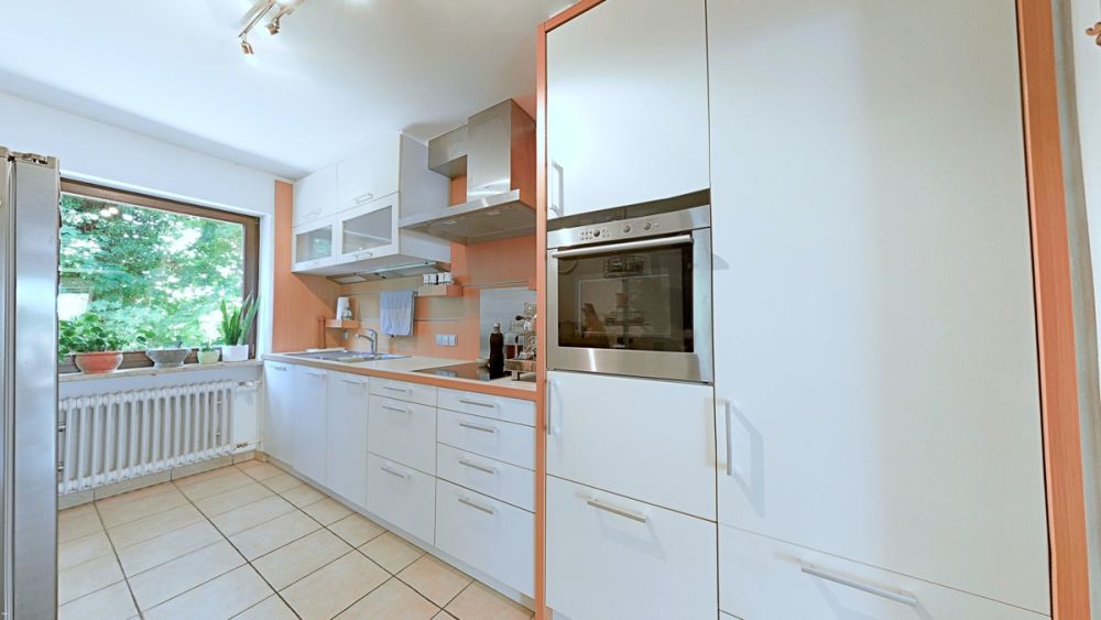 Hier haben Sie viel Platz und Ruhe für die große Familie oder zwei Generationen!