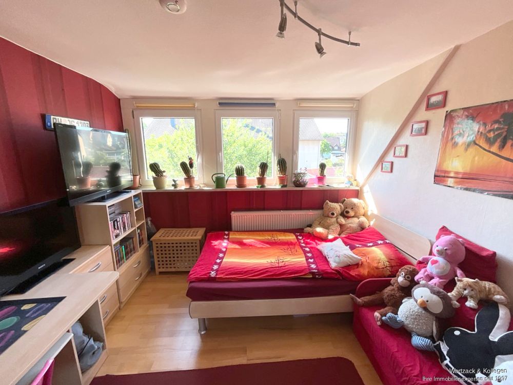 Interessante Kapitalanlage - Doppelhaus mit 2 Wohnungen und einer Doppelhaushälfte in Büchenbach