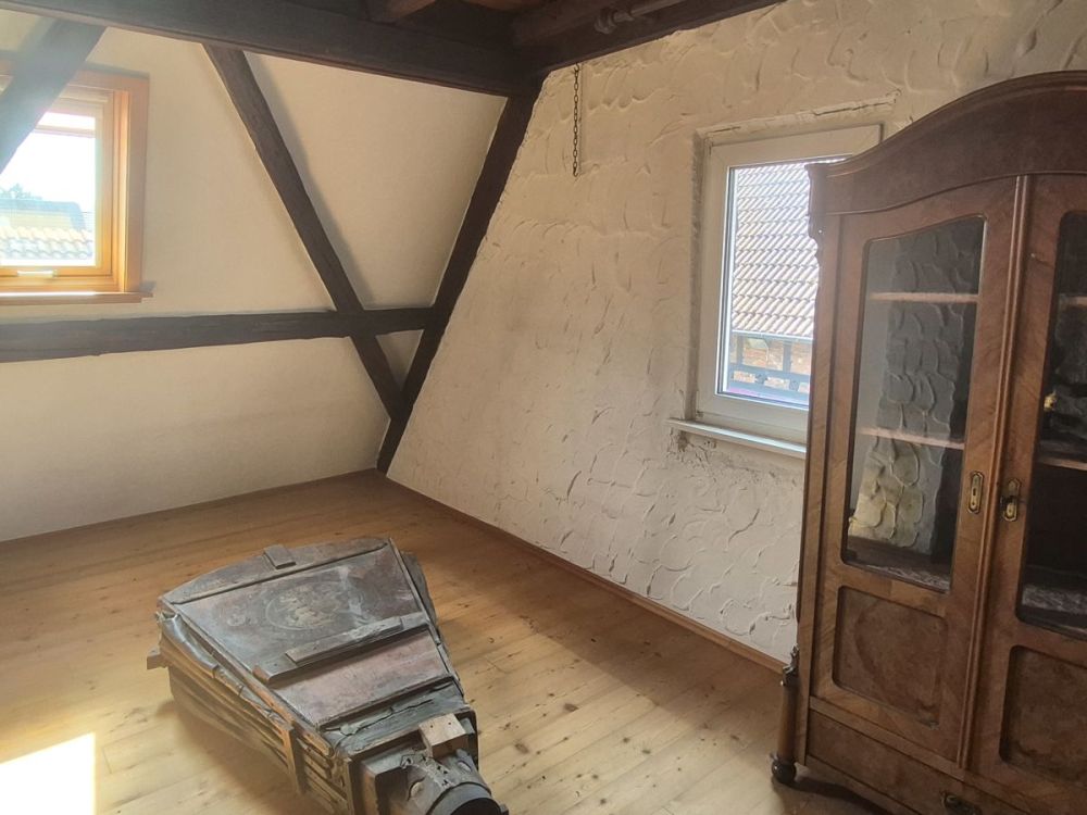 Historisches Fachwerkidyll mit Innenhof und Scheune  – eine Ruheoase im Herzen von Bischofsheim