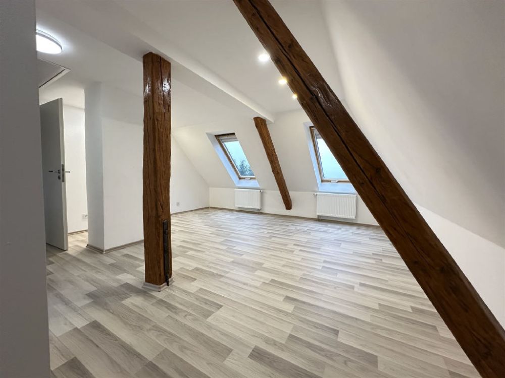 Vollständig Renovierte Doppelhaushälfte in Lingerhahn!