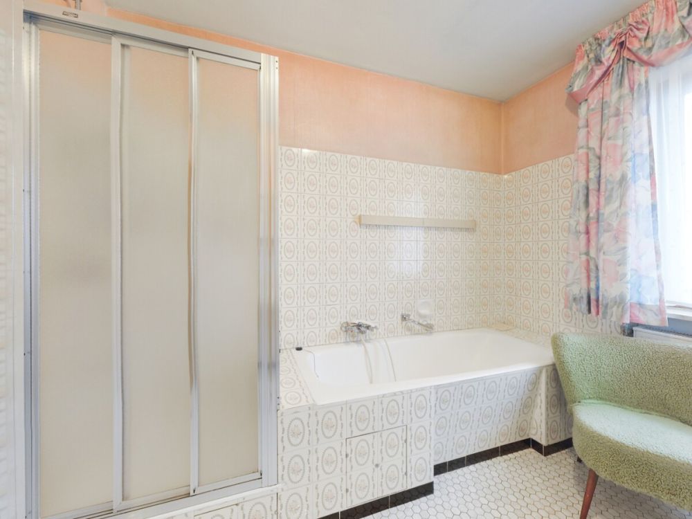 Ideal für die große Familie oder mehrere Generationen - Zweifamilienwohnhaus mit Nebengebäude in Windelsbach (15)