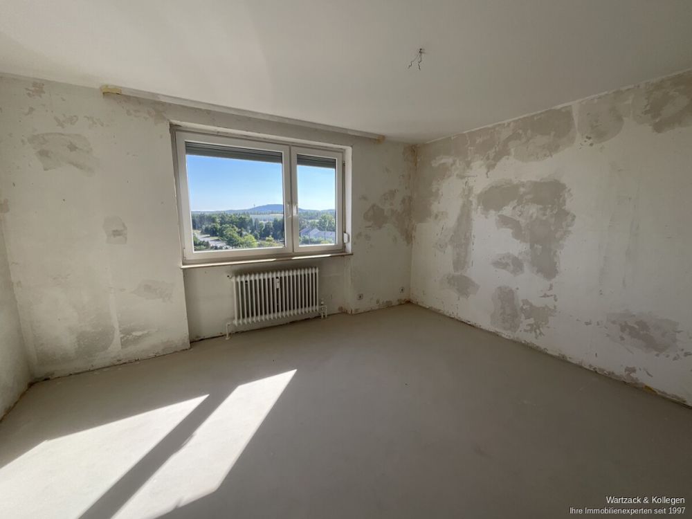 Über den Dächern von Schwaig - 3-Zimmer-Wohnung mit Ausblick, Balkon, Einbauküche und Garage