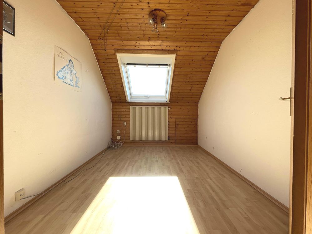 FLEXIBLES 2-FAMILIENHAUS IN ORTSRANDLAGE