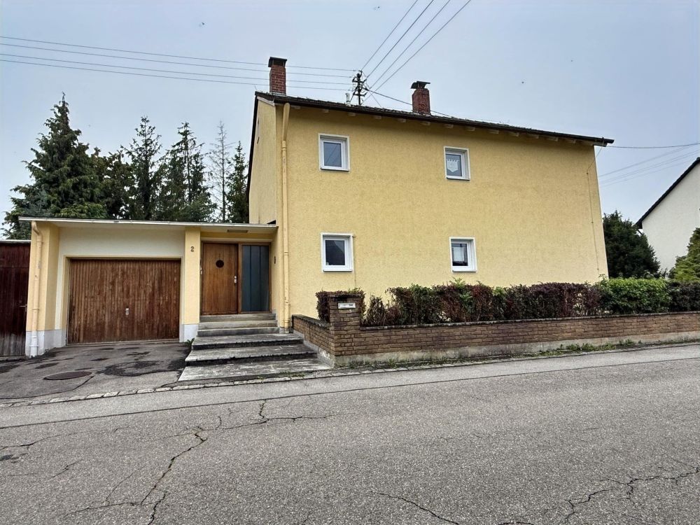 Interessantes Einfamilienhaus auf großem Eckgrundstück in Bobingen
