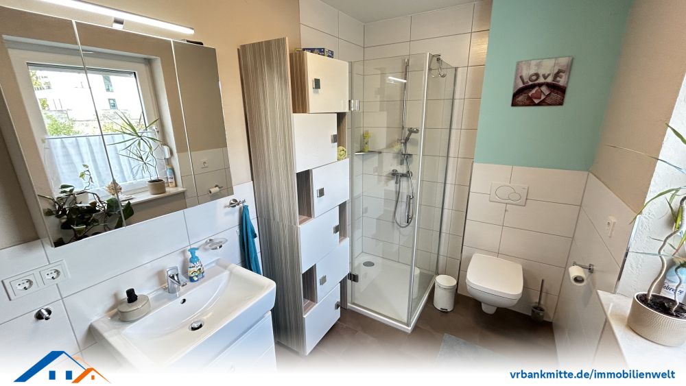 Neuwertiges Einfamilienhaus mit einladender Veranda erwartet Sie als neuen Besitzer!