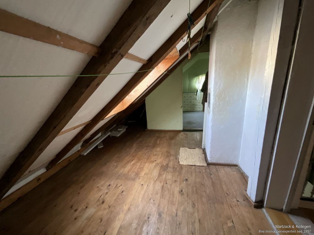 Hier gibt es viel zu tun: 
Sanierungsobjekt 
in bester Lage von Eibach!