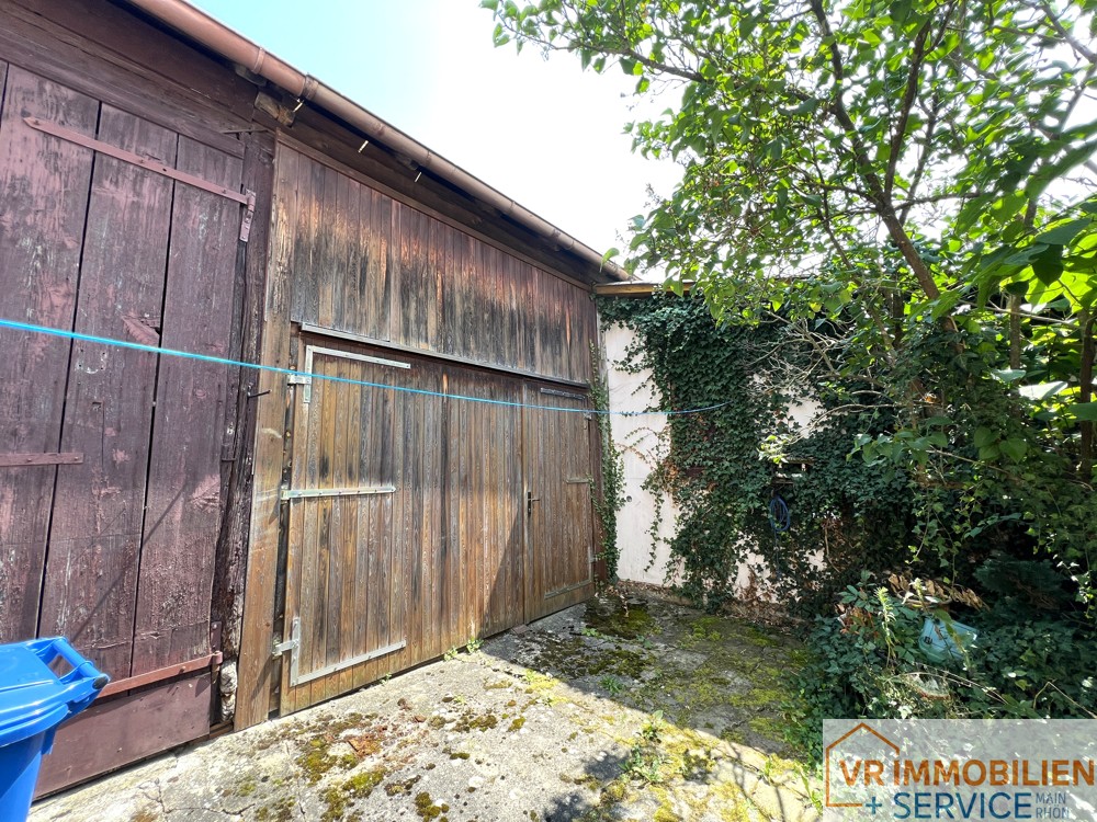 Ländliche Ruhe genießen – Doppelhaushälfte mit viel Platz in 98617 Helmershausen!