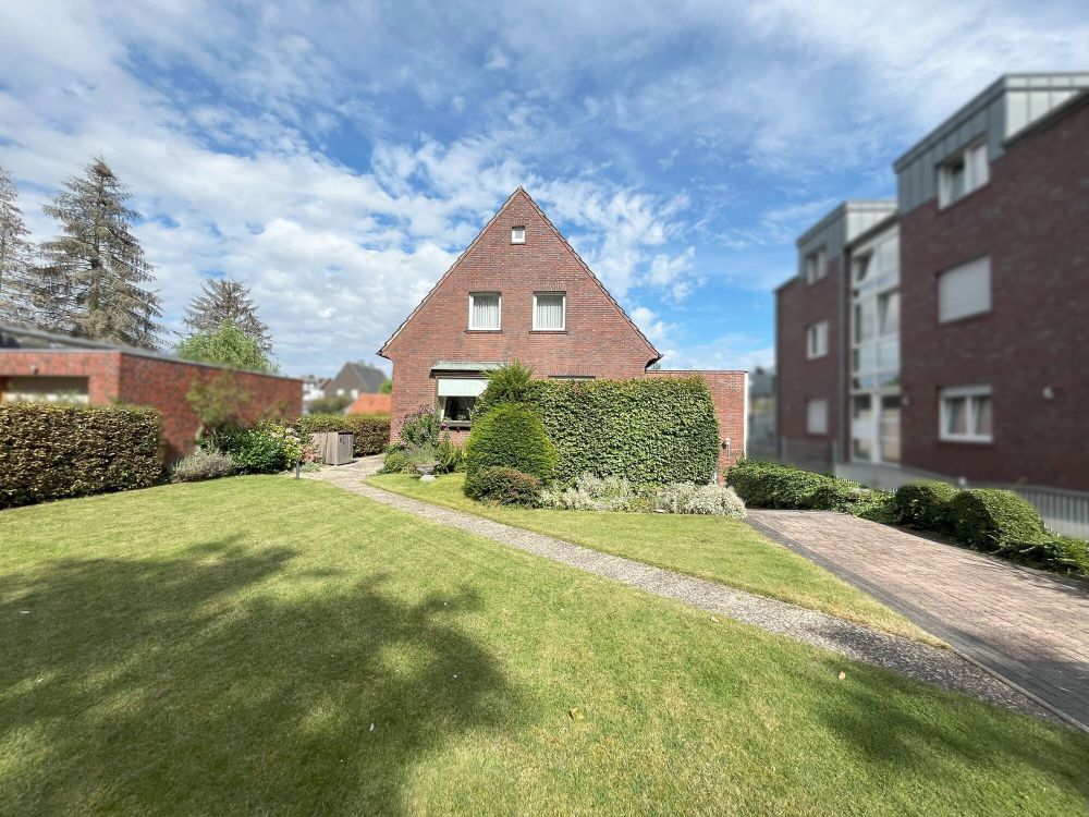 Gepflegtes Einfamilienhaus mit großzügigem Grundstück und Garage in sehr stadtnaher Lage von Rheine (16)