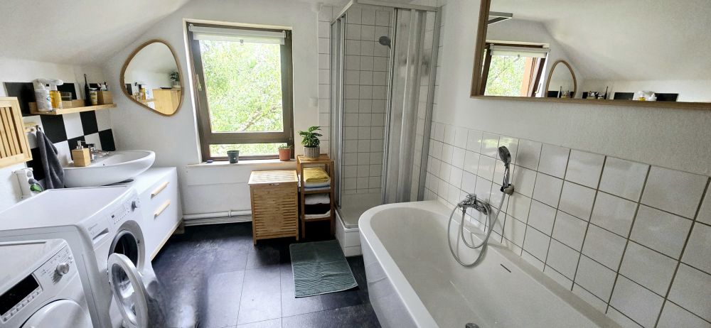 Haus & Loft, Nebengebäude & Hof, Arbeiten & Wohnen im einzigartigen Gebäudekomplex FfM Alt-Griesheim