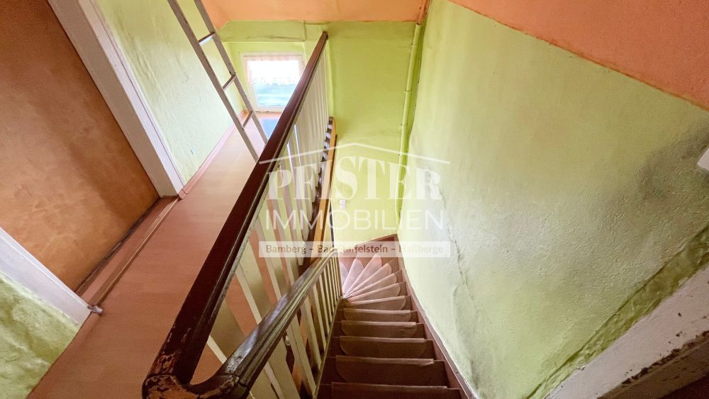 Großzügiges Sanierungsobjekt mit viel Entwicklungspotenzial in Hallstadt