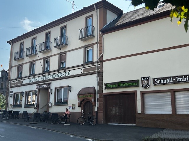 Traditionsgeführtes Hotel (16)