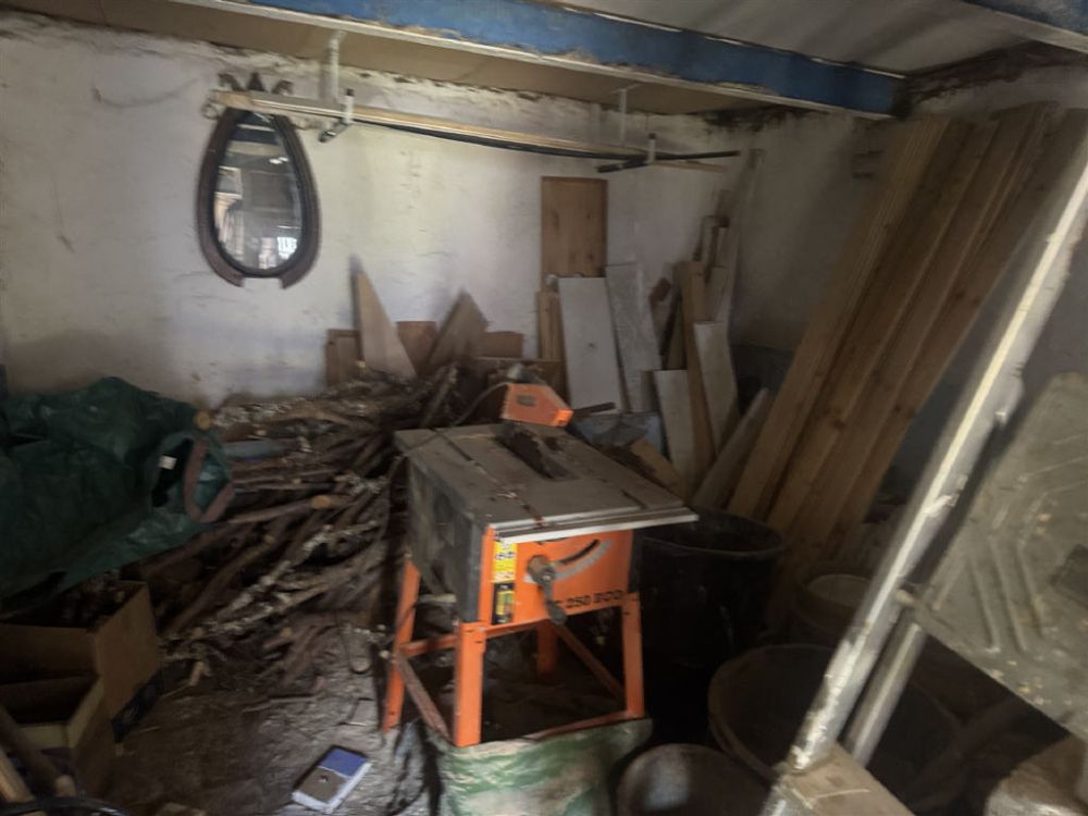 Kleines Zuhause mit Scheune