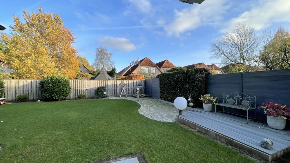 Attraktives EFH mit Wintergarten, Nebengebäude und großzügigem Garten in zentraler Lage von Edewecht