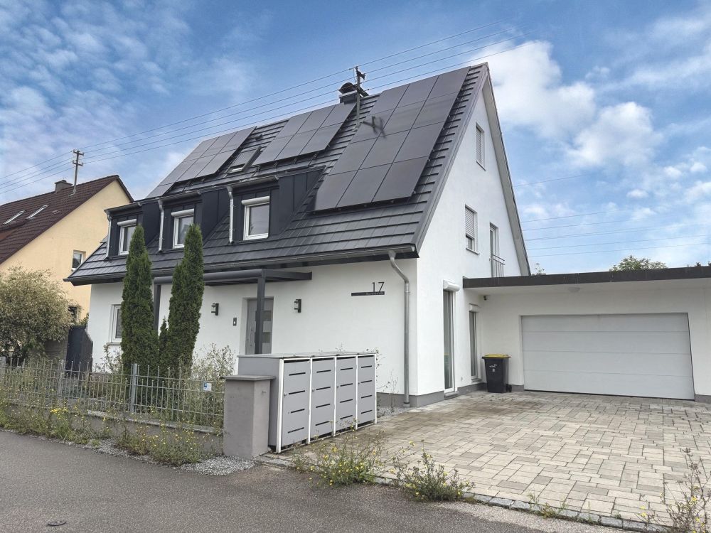 Modernisiertes Einfamilienhaus in Graben - viel Platz, hochwertige Ausstattung und großer Garten!