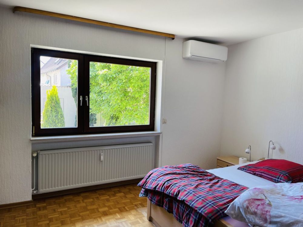 Gartenparadies - Zweifamilienhaus mit Einliegerwohnung