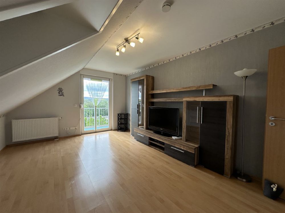 Gepflegtes Einfamilienhaus mit schönem Ausblick!