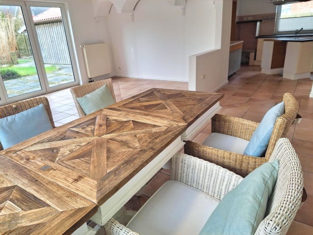 Großer Bungalow auf Erbbaugrundstück in attraktiver Lage